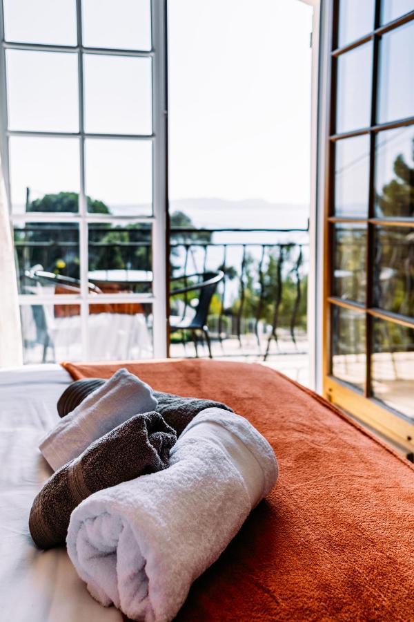 La Maison Fratelli Hyeres Bagian luar foto