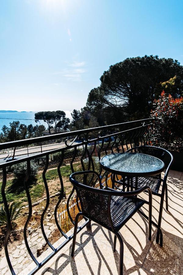 La Maison Fratelli Hyeres Bagian luar foto